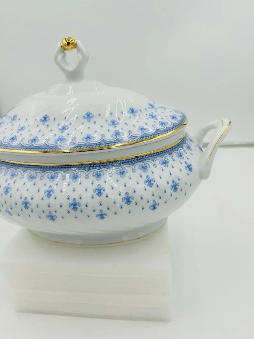 Porcelana Quinta Nova Blue Fluer de Lis Oval Vegetable Dish Soup Tureen with Lid